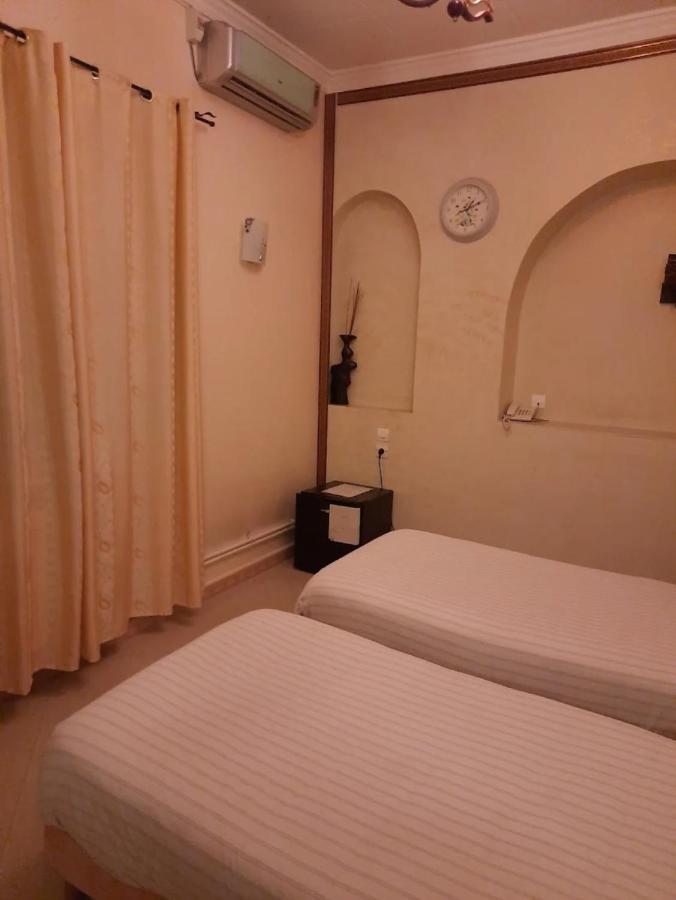 Hotel Les Ambassadeurs 오랑 외부 사진