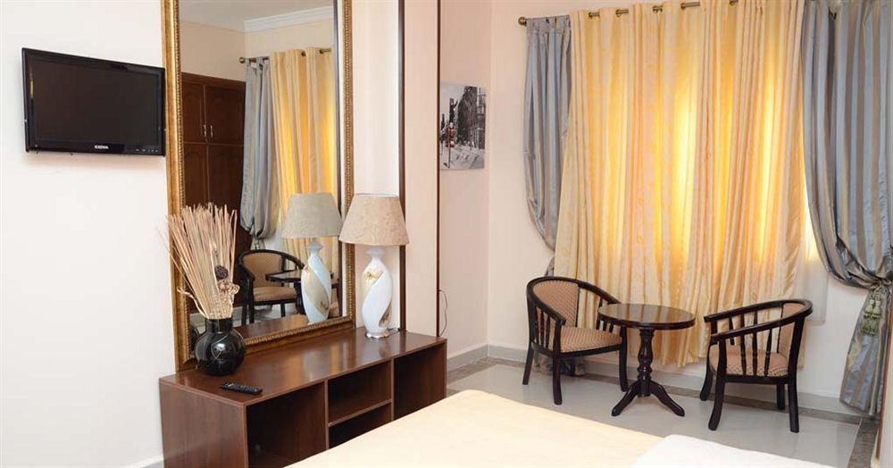 Hotel Les Ambassadeurs 오랑 외부 사진