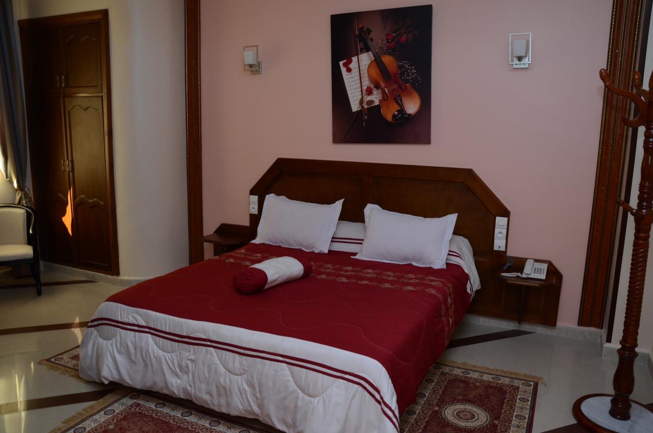 Hotel Les Ambassadeurs 오랑 외부 사진